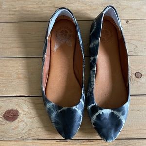Lucky Tie-Dye Flats